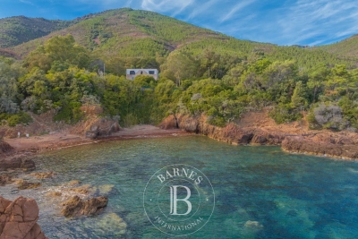 House for sale in ST-RAPHAËL   - 390 m² 