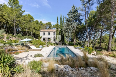 Maison à vendre à OPPÈDE Eisenhower-Saint Roch - 7 pièces - 171 m² 