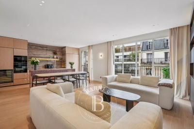 Apartment for sale in PARIS 16EME Les Archives 1 - 3 rooms - 83 m² 