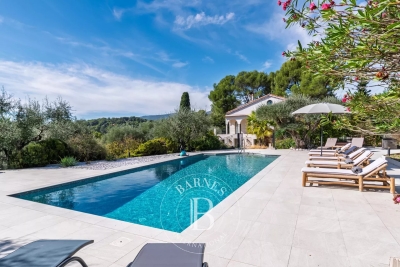 Maison &agrave; vendre &agrave; ROQUEFORT-LES-PINS  - 15 pi&egrave;ces - 421 m&sup2; 