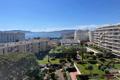 Appartement à vendre à CANNES Village-Saint Julien-Saint Pierre - 3 pièces - 87 m² 
