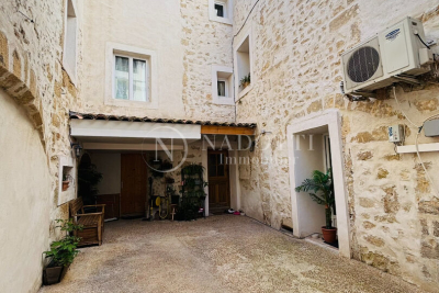 Maison à vendre à CAVAILLON Crestet - 7 pièces - 190 m² 