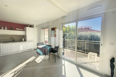 Apartment for sale in ST-RAPHAËL Fayence - 3 rooms - 83 m² 