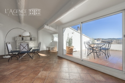 Appartement à vendre à AIX-EN-PROVENCE Pont de l'Arc-La Parade - 3 pièces - 109 m² 