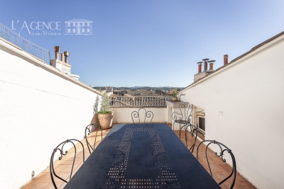Appartement à vendre à AIX-EN-PROVENCE Vaufreges-Leon Lachamp - 3 pièces - 109 m² 