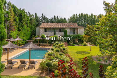 Maison à vendre à ST-RÉMY-DE-PROVENCE  - 10 pièces - 270 m² 