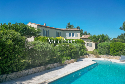 Maison à vendre à ST-RÉMY-DE-PROVENCE Longuillar - 8 pièces - 239 m² 