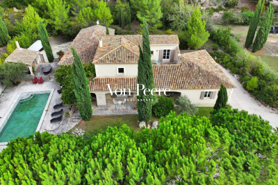 Maison à vendre à MAUSSANE-LES-ALPILLES La Leque - 8 pièces - 280 m² 