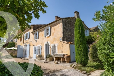 House for sale in PARADOU Farges-Perier - 5 rooms - 277 m² 