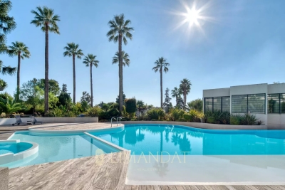 Appartement &agrave; vendre &agrave; CANNES  - 4 pi&egrave;ces - 157 m&sup2; 