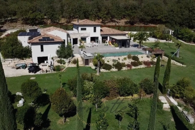 Maison à vendre à ALLAN Mours-Saint-Eusèbe - 10 pièces - 300 m² 