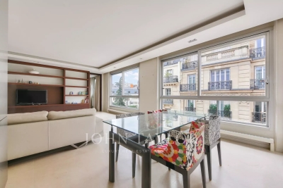 Appartement à vendre à PARIS 16EME Palais Royal - 4 pièces - 105 m² 