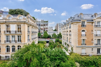Appartement à vendre à PARIS 16EME Pont de Flandre 8 - 6 pièces - 212 m² 