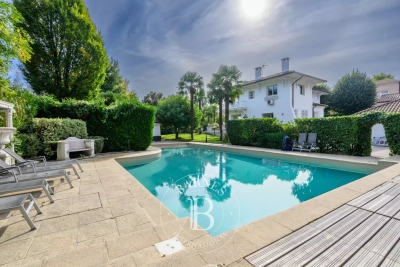 Maison &agrave; vendre &agrave; NOGENT SUR MARNE  - 10 pi&egrave;ces - 480 m&sup2; 