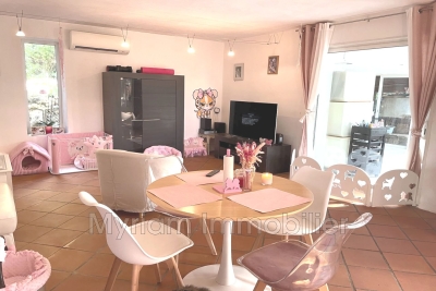 Maison à vendre à ST-CÉZAIRE-SUR-SIAGNE  - 4 pièces - 142 m² 