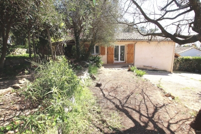 Maison &agrave; vendre &agrave; ST-CÉZAIRE-SUR-SIAGNE  - 4 pi&egrave;ces - 142 m&sup2; 
