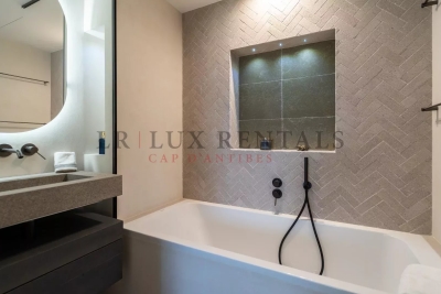 Apartment in Cap d'Antibes for rental from 32 000 € / week, Photo 16