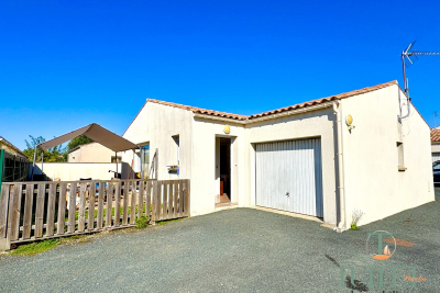 Maison à vendre à BOURCEFRANC LE CHAPUS Port-d'Envaux - 4 pièces - 97 m² 