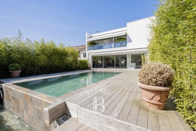 Maison à vendre à LE BOUSCAT  - 8 pièces - 220 m² 