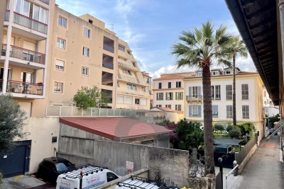 Appartement &agrave; vendre &agrave; MENTON  - 3 pi&egrave;ces - 87 m&sup2; 
