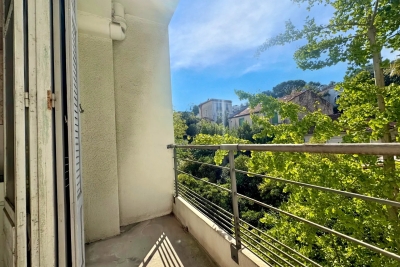 Appartement à vendre à MARSEILLE 8EME Les Comtes-Eydalin - 3 pièces - 57 m² 