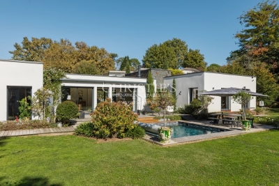 Maison à vendre à ARTIGUES-PRES-BORDEAUX  - 6 pièces - 192 m² 