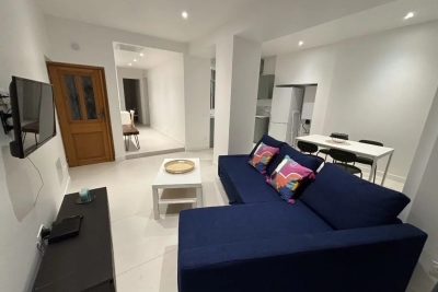 Appartement à vendre à MENTON Saint-Martin-du-Var - 3 pièces - 61 m² 