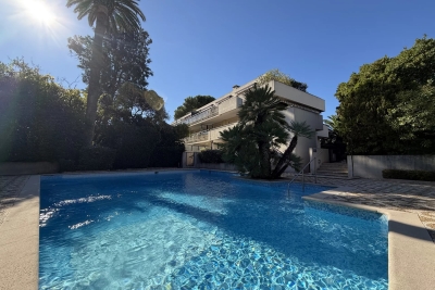 Appartement à vendre à CAP D'ANTIBES  - 2 pièces - 58 m² 