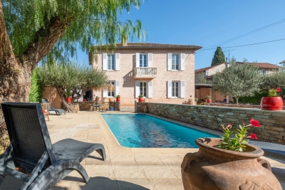 Maison à vendre à CANNES-LA-BOCCA  - 7 pièces - 168 m² 