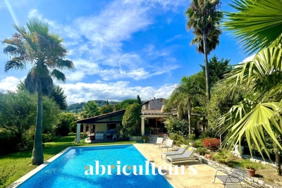 Maison à vendre villa avec piscine plan