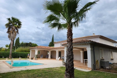 Maison à vendre à SANARY-SUR-MER Nord Rn7 - 9 pièces - 230 m² 