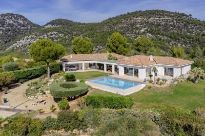 Maison à vendre plain pied et vue mer var
