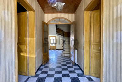 Maison à vendre à MILHAUD Dions - 8 pièces - 163 m² 