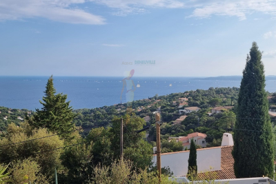 Maison à vendre plain pied et vue mer var