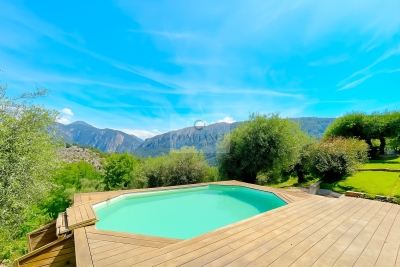 House for sale in GILETTE  - 5 rooms - 165 m² 