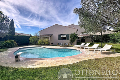 Maison à vendre à ROQUEBRUNE-SUR-ARGENS Zone Est Diffuse - 5 pièces - 235 m² 