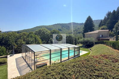 Maison à vendre à JAUJAC  - 7 pièces - 218 m² 