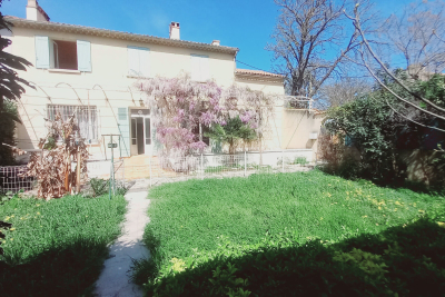 Maison à vendre à AVIGNON Eisenhower-Saint Roch - 8 pièces - 205 m² 