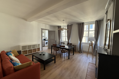 Appartement &agrave; louer &agrave; BORDEAUX  - 3 pi&egrave;ces - 70 m&sup2; 