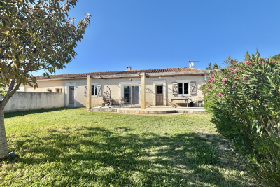 Maison à vendre à ST-RÉMY-DE-PROVENCE Centre Ancien-Cros-Lotins - 7 pièces - 160 m² 