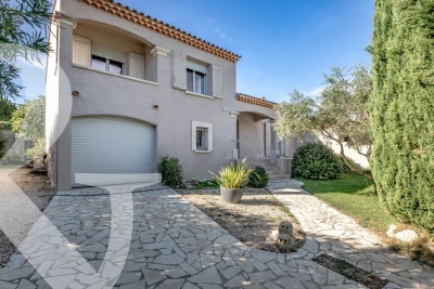 House for sale in MAUSSANE-LES-ALPILLES  - 4 rooms - 138 m² 