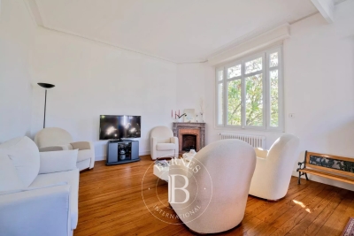 Maison à vendre à LE BOUSCAT  - 9 pièces - 160 m² 