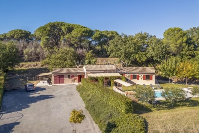 Maison à vendre terrain pied dans l eau var