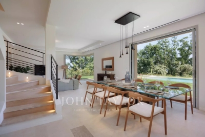 Villa à Vence &agrave; louer à partir de 8 000 € / semaine, Photo 1