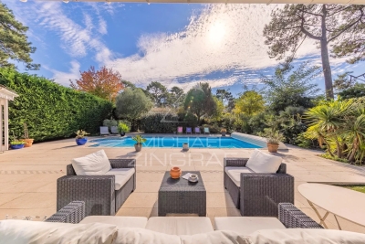 House for sale in PYLA-SUR-MER  - 8 rooms - 313 m&sup2; 