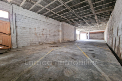 Parking/Garage à vendre à LE PERTHUS Plage Centre  - 250 m² 