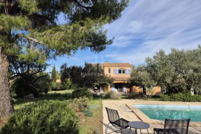 Maison à vendre à ST-RÉMY-DE-PROVENCE Rousset - 7 pièces - 155 m² 