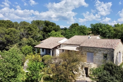 Maison à vendre à VENASQUE Eisenhower-Saint Roch - 7 pièces - 210 m² 