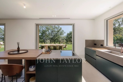 Villa à Vence &agrave; louer à partir de 8 000 € / semaine, Photo 6