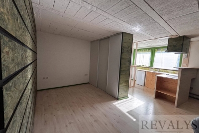 Bien à vendre à PLOMBIERES LES DIJON   - 242 m² 